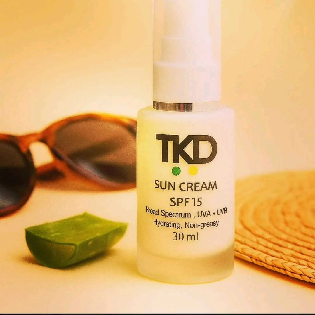 كريم شمسي SPF 15  من TKD