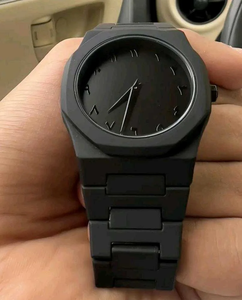 ساعة كاربون 4