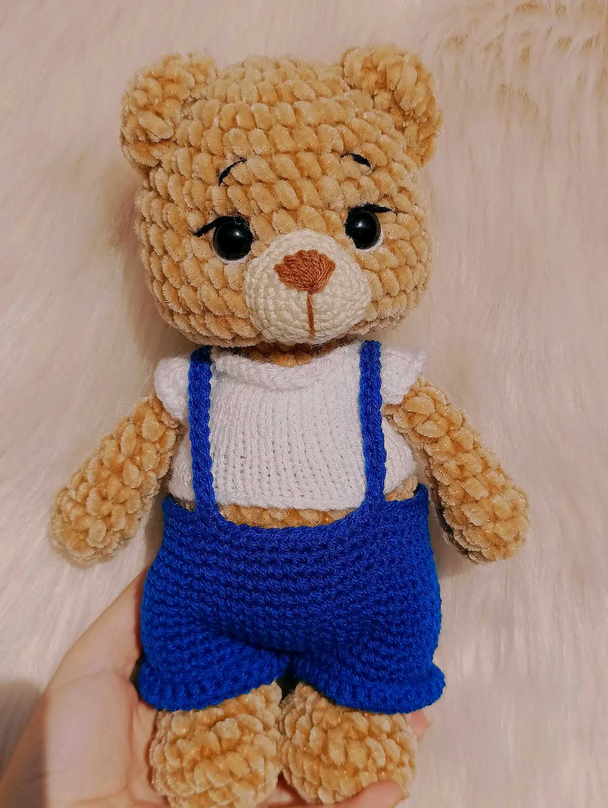 دب مخمل