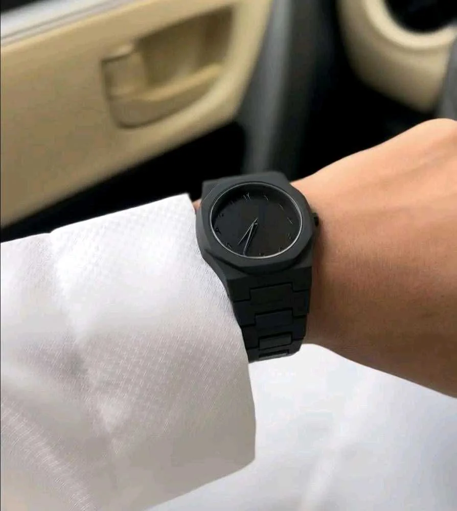 ساعة كاربون 5