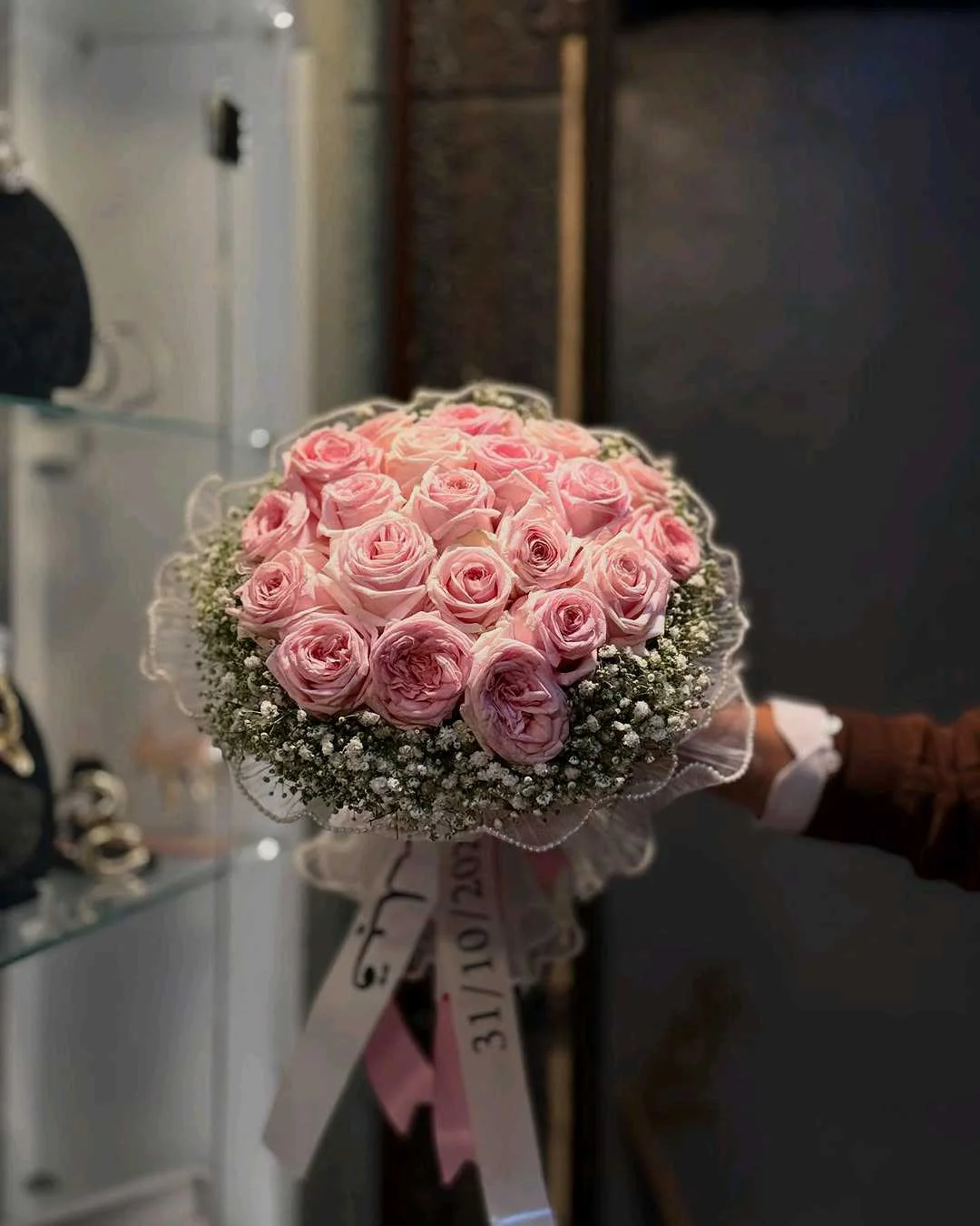 باقة ورد مع تاريخ حسب الطلب 