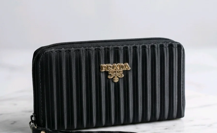 محفظة (ساتان مضلع)