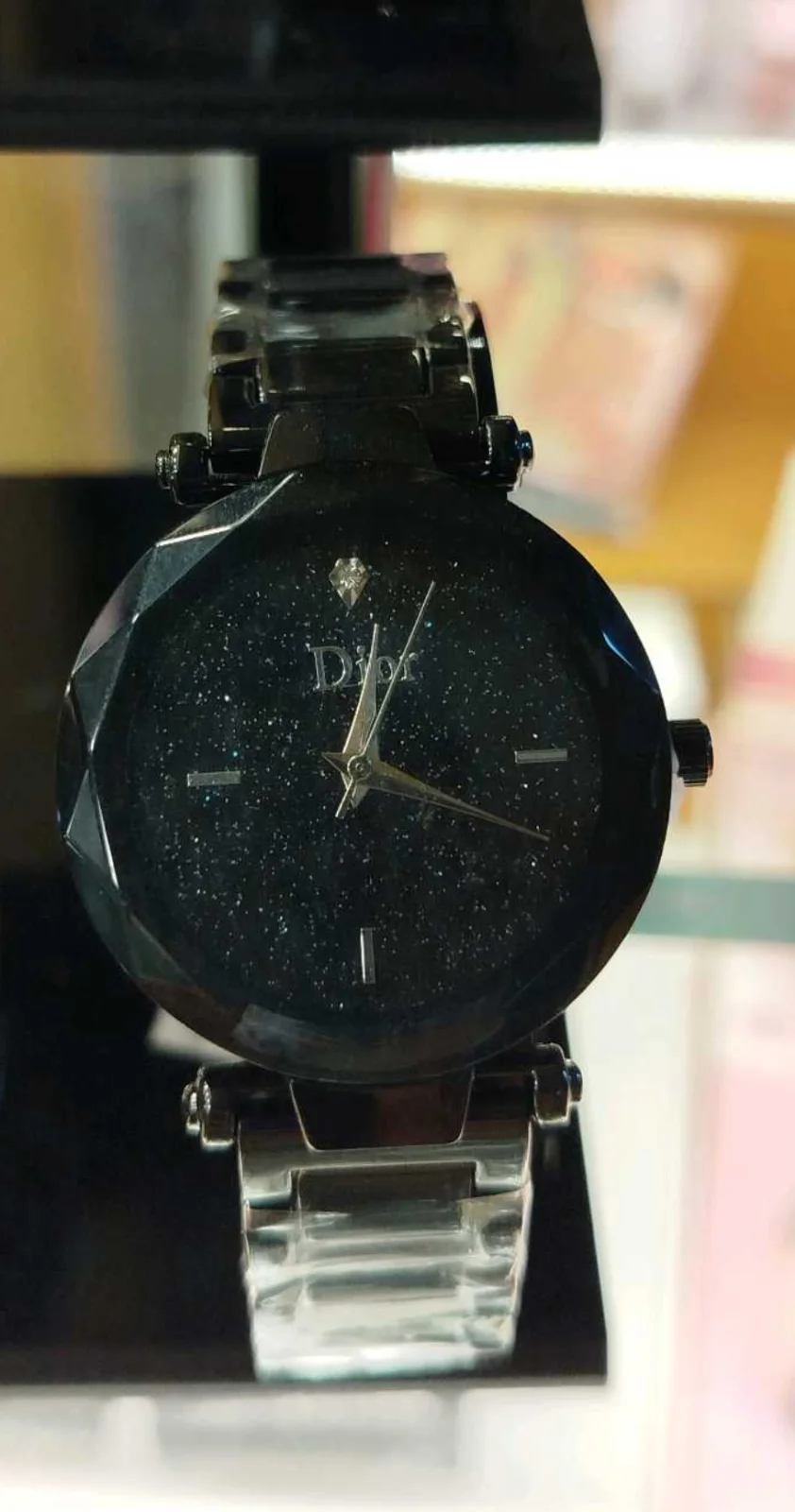 ساعة سودا Dior