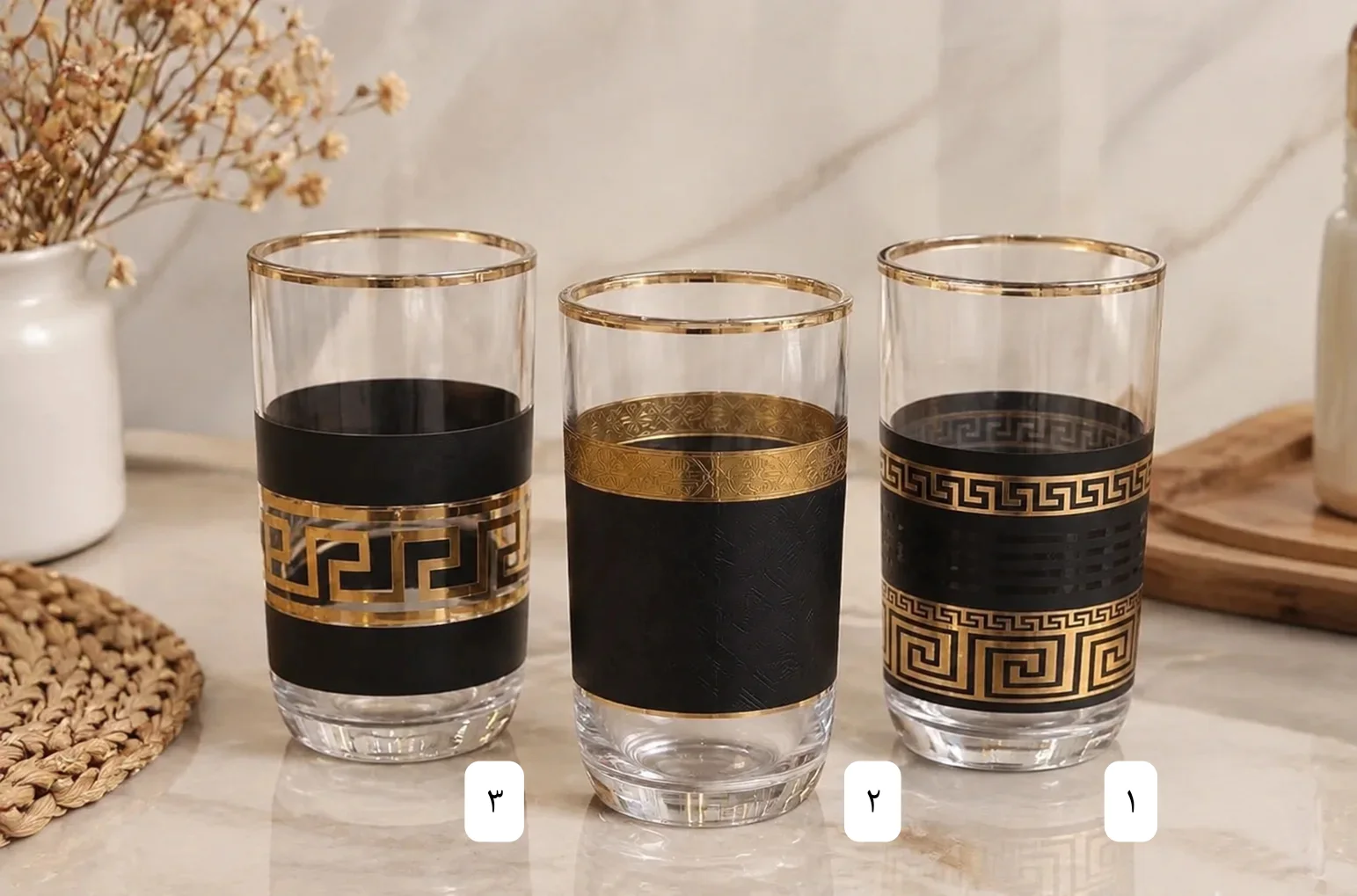 طقم كاسات زجاج بتصميم يوناني أسود وذهبي 2