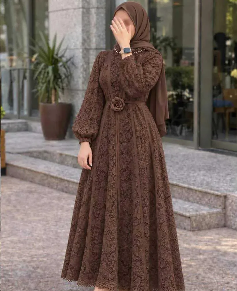 فستان دانتيل طويل طلعة 2
