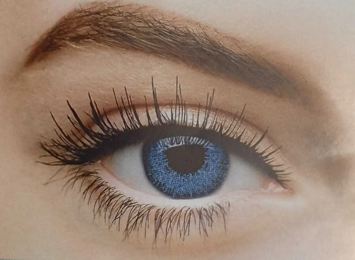 عدسات Eye free كوري أصلي أزرق كريستالي