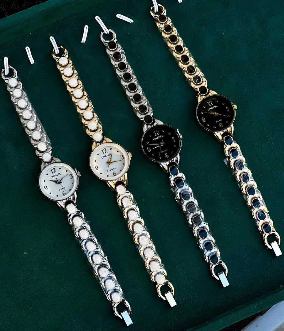 ساعة يد دستبندي Chanel.